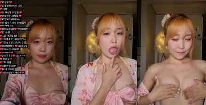 Espectáculo exclusivo de Momo102938 para KBJ