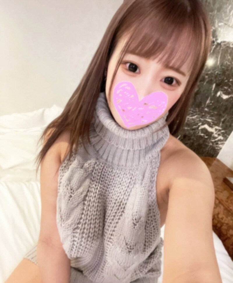 Exclusive H-cup Beauty Uncensored - Her Emotional Solo Journey