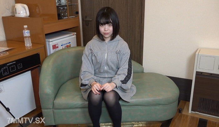 FC2-PPV-4680452: Experiencia única con dulce belleza japonesa