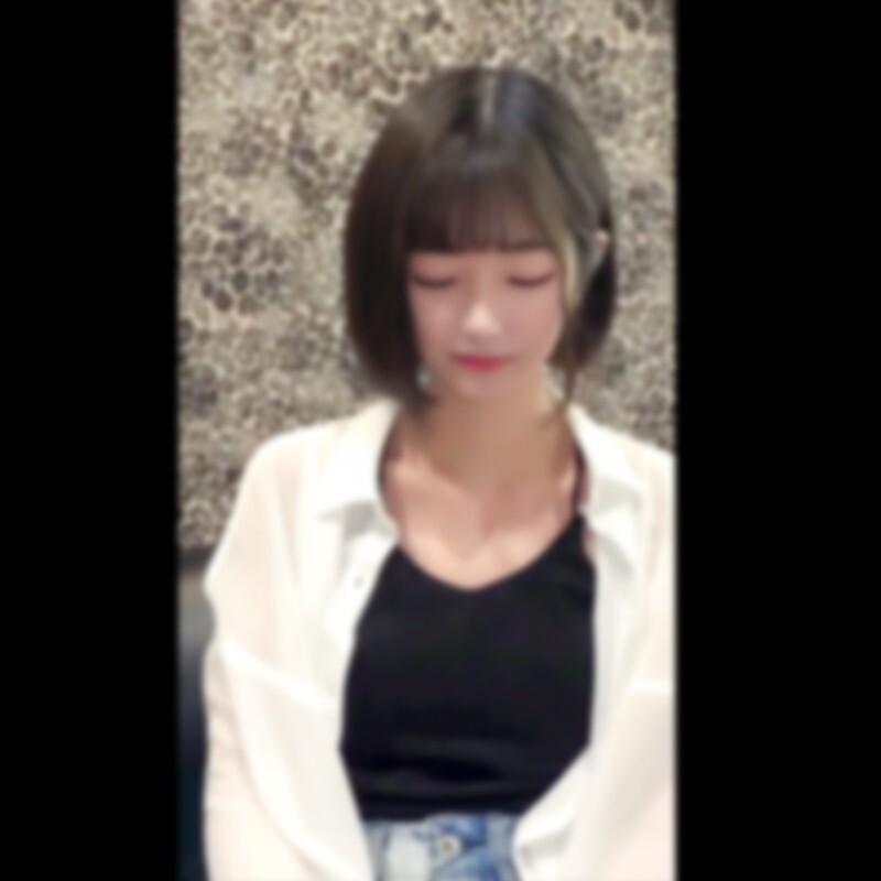 Su Primera Vez en POV con una Chica de 18 Años en un Atuendo Elegante