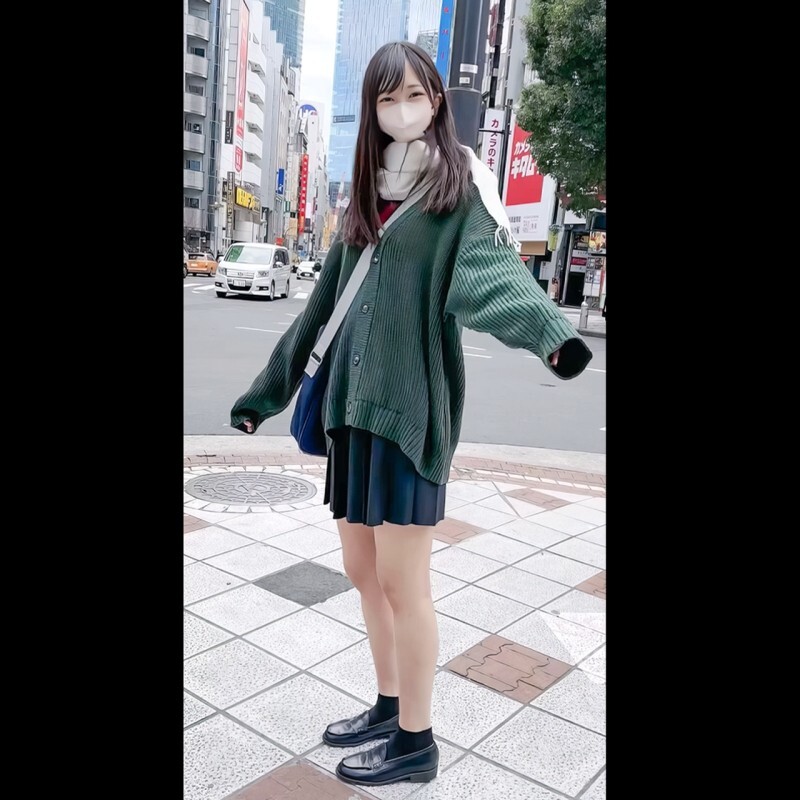 Modelo de Comercial Terrestre en Alta Calidad 4K - 18 Años y 172 cm