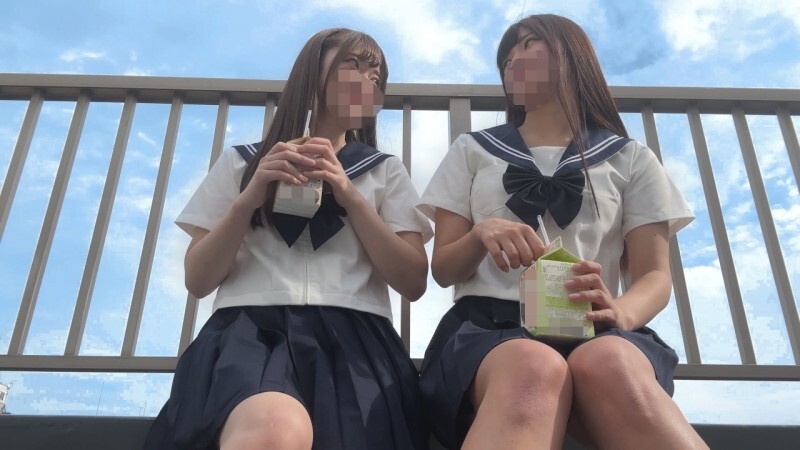 Primer video: 2 lindas chicas asiáticas, Mei-chan la blanca regordeta y Hina-cha la morena de grandes senos