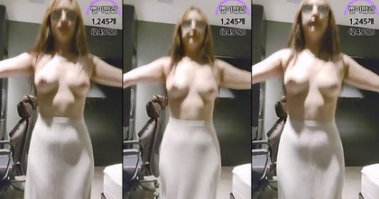 Velada Erotica Española KBJ24010977: Una Experiencia Sensual